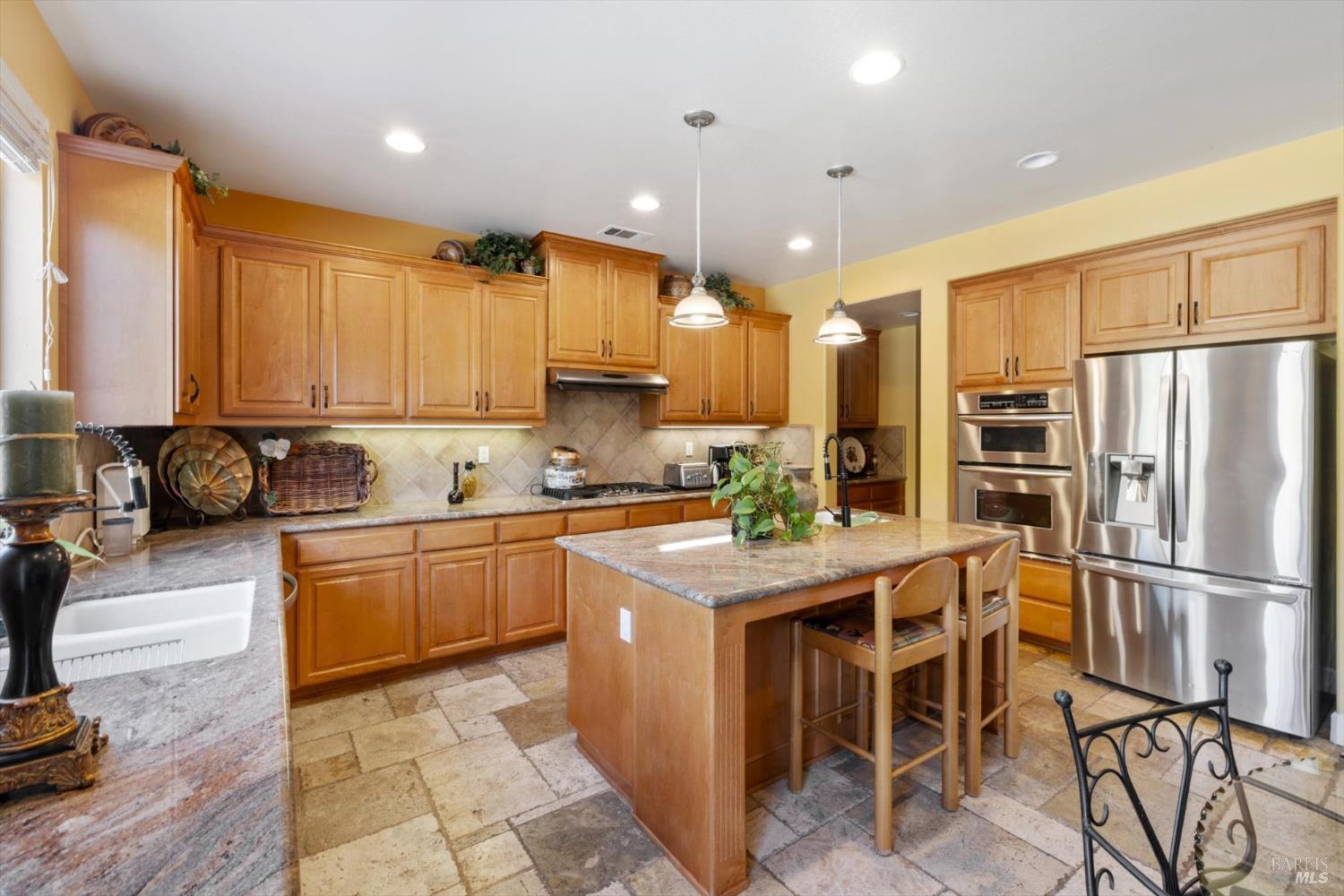 Detail Gallery Image 15 of 78 For 425 Arguello Dr, Benicia,  CA 94510 - 4 Beds | 2/1 Baths