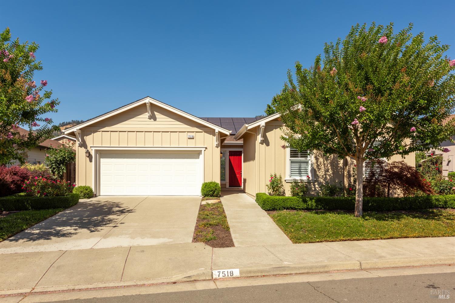 Detail Gallery Image 1 of 39 For 7518 Walnut Orchard Way, Santa Rosa,  CA 95409 - 3 Beds | 2 Baths