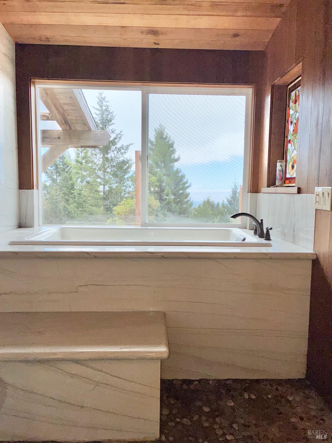 Detail Gallery Image 9 of 49 For 44990 Bill Owens Rd, Point Arena,  CA 95468 - 3 Beds | 1 Baths
