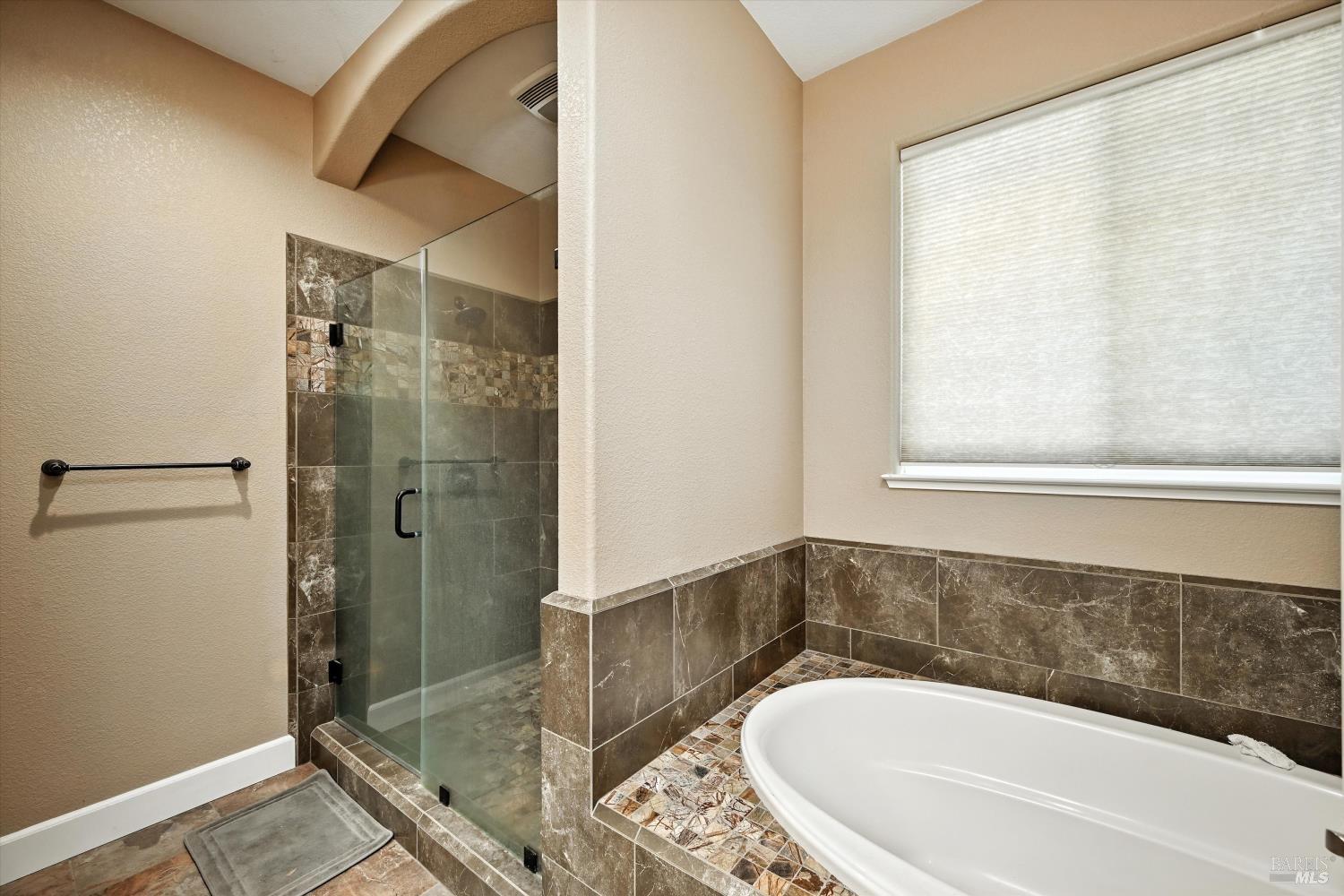 Detail Gallery Image 13 of 24 For 9482 Hoberg Dr, Cobb,  CA 95426 - 3 Beds | 2 Baths