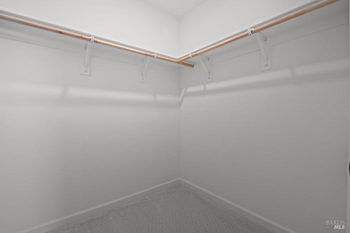 Detail Gallery Image 17 of 21 For 2 Topaz Ct, Petaluma,  CA 94952 - 3 Beds | 3 Baths