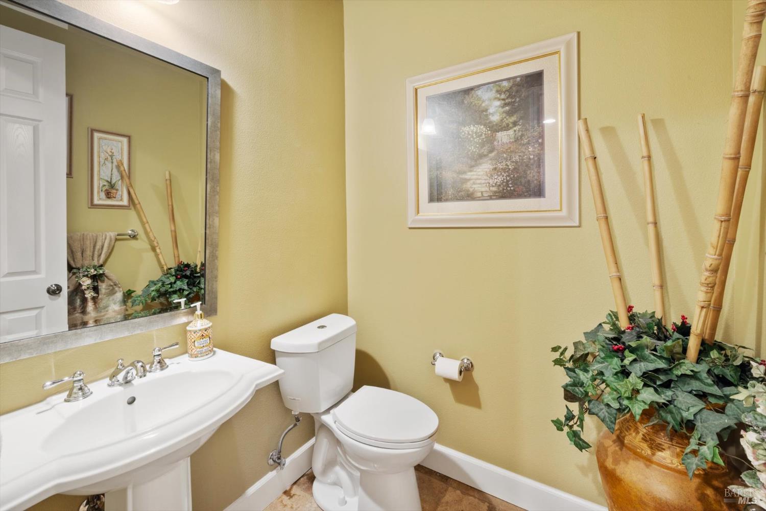 Detail Gallery Image 21 of 78 For 425 Arguello Dr, Benicia,  CA 94510 - 4 Beds | 2/1 Baths