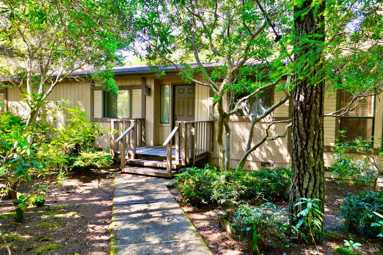 Detail Gallery Image 3 of 21 For 43300 Little River Airport Rd 60, Little River_1,  CA 95456 - 2 Beds | 2 Baths