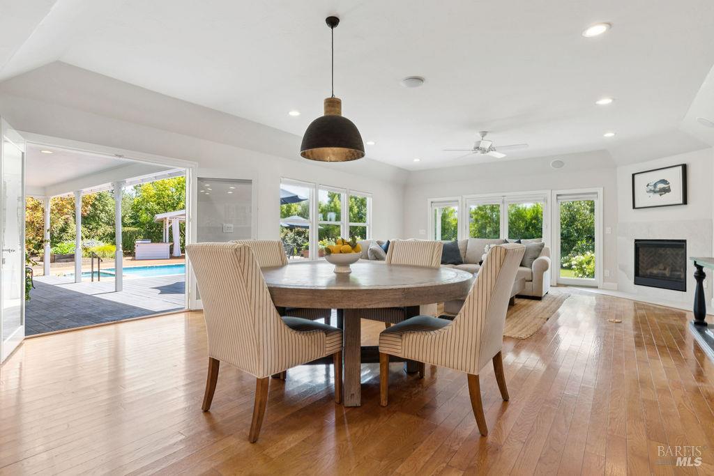 Detail Gallery Image 24 of 73 For 15119 Grove St, Healdsburg,  CA 95448 - 3 Beds | 4/1 Baths