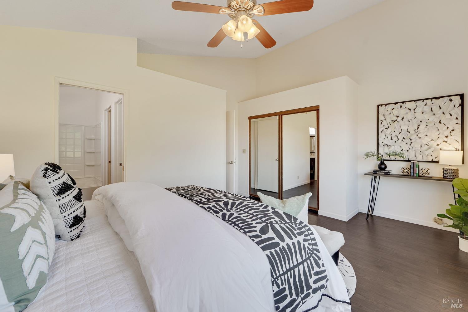 Detail Gallery Image 27 of 61 For 789 Barton Way, Benicia,  CA 94510 - 3 Beds | 2 Baths
