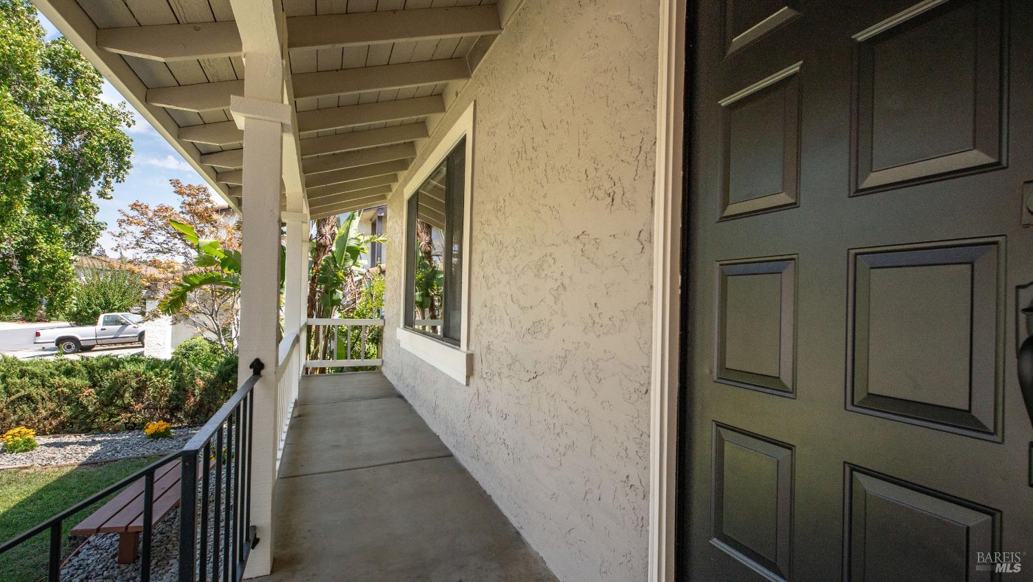 Detail Gallery Image 8 of 99 For 3265 Arroyo Dr, Fairfield,  CA 94533 - 4 Beds | 2/1 Baths