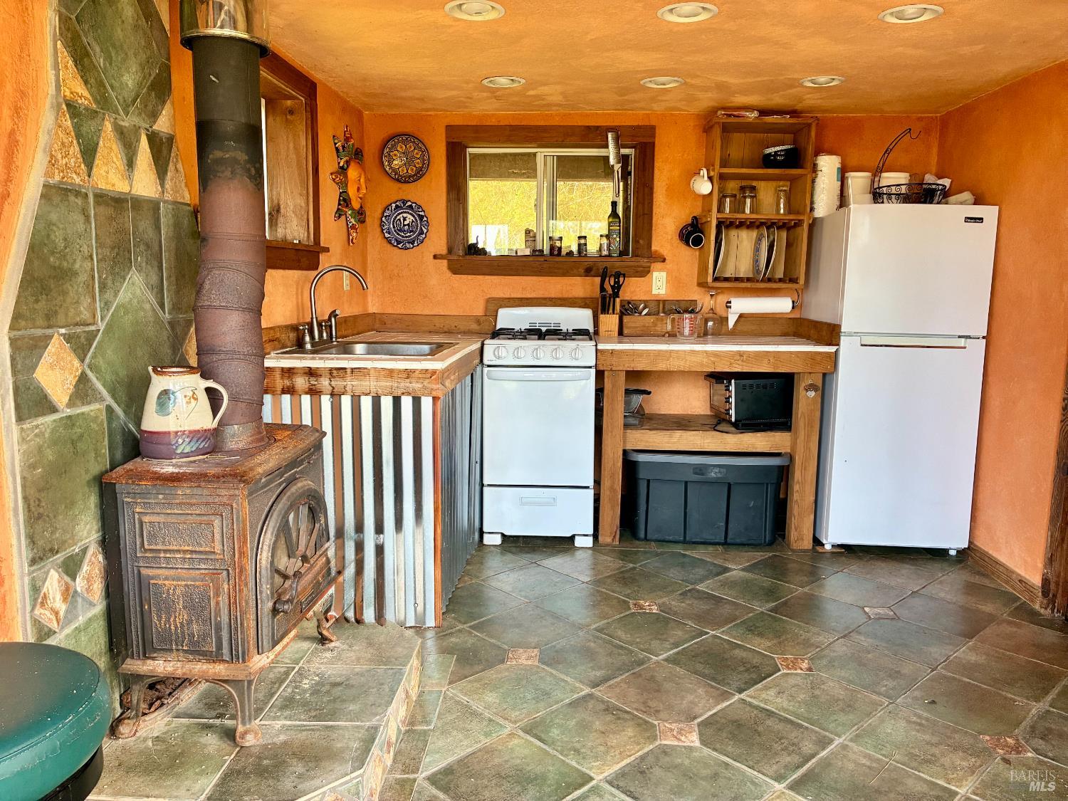 Detail Gallery Image 35 of 49 For 44990 Bill Owens Rd, Point Arena,  CA 95468 - 3 Beds | 1 Baths