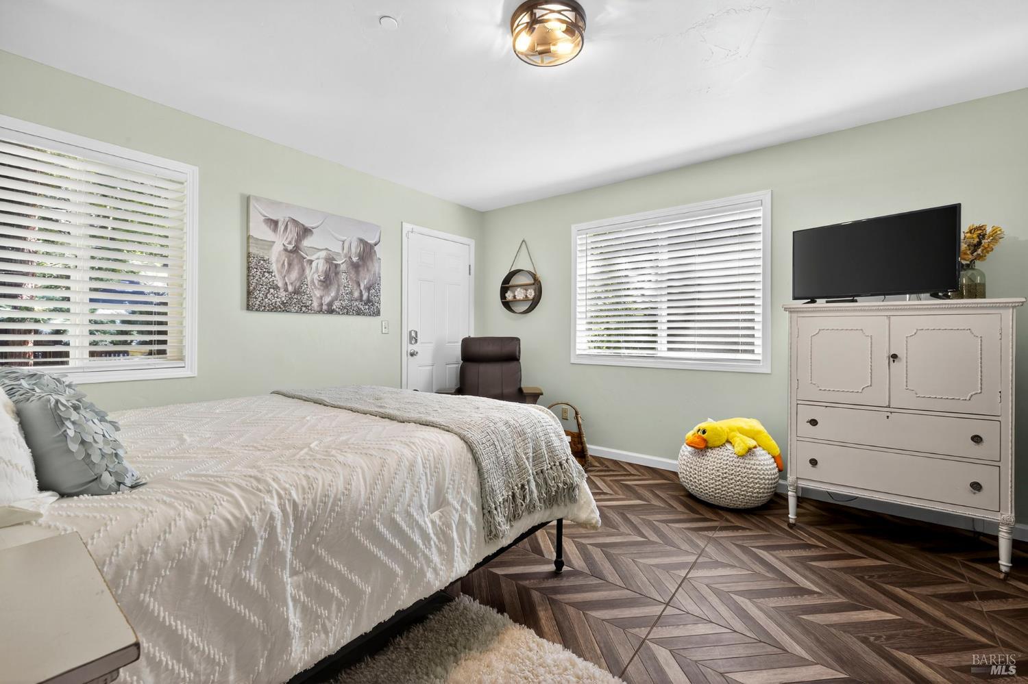 Detail Gallery Image 14 of 26 For 16799 Center Way, Guerneville,  CA 95446 - 5 Beds | 2 Baths