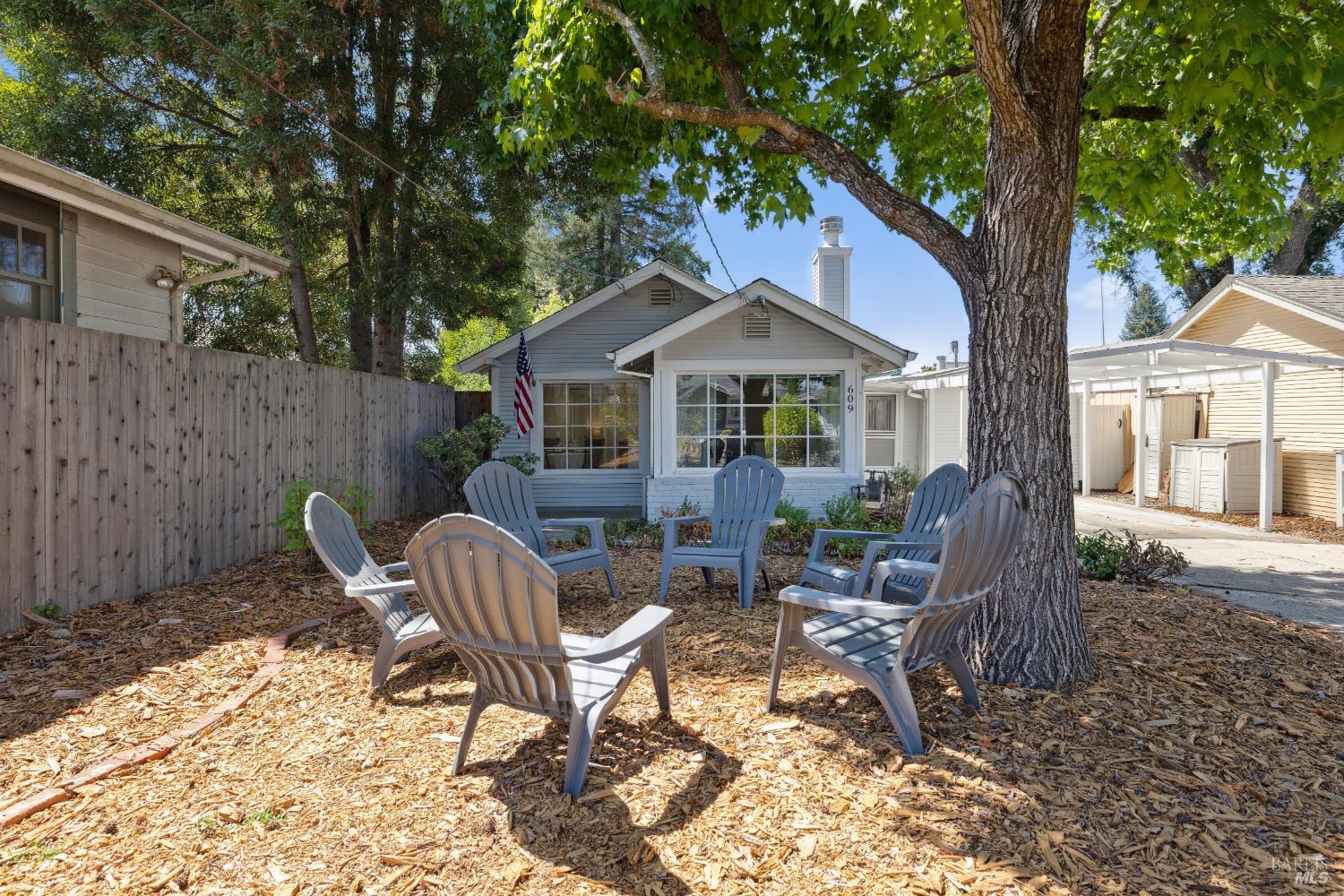 Detail Gallery Image 2 of 29 For 609 Brown St, Santa Rosa,  CA 95404 - 2 Beds | 1 Baths