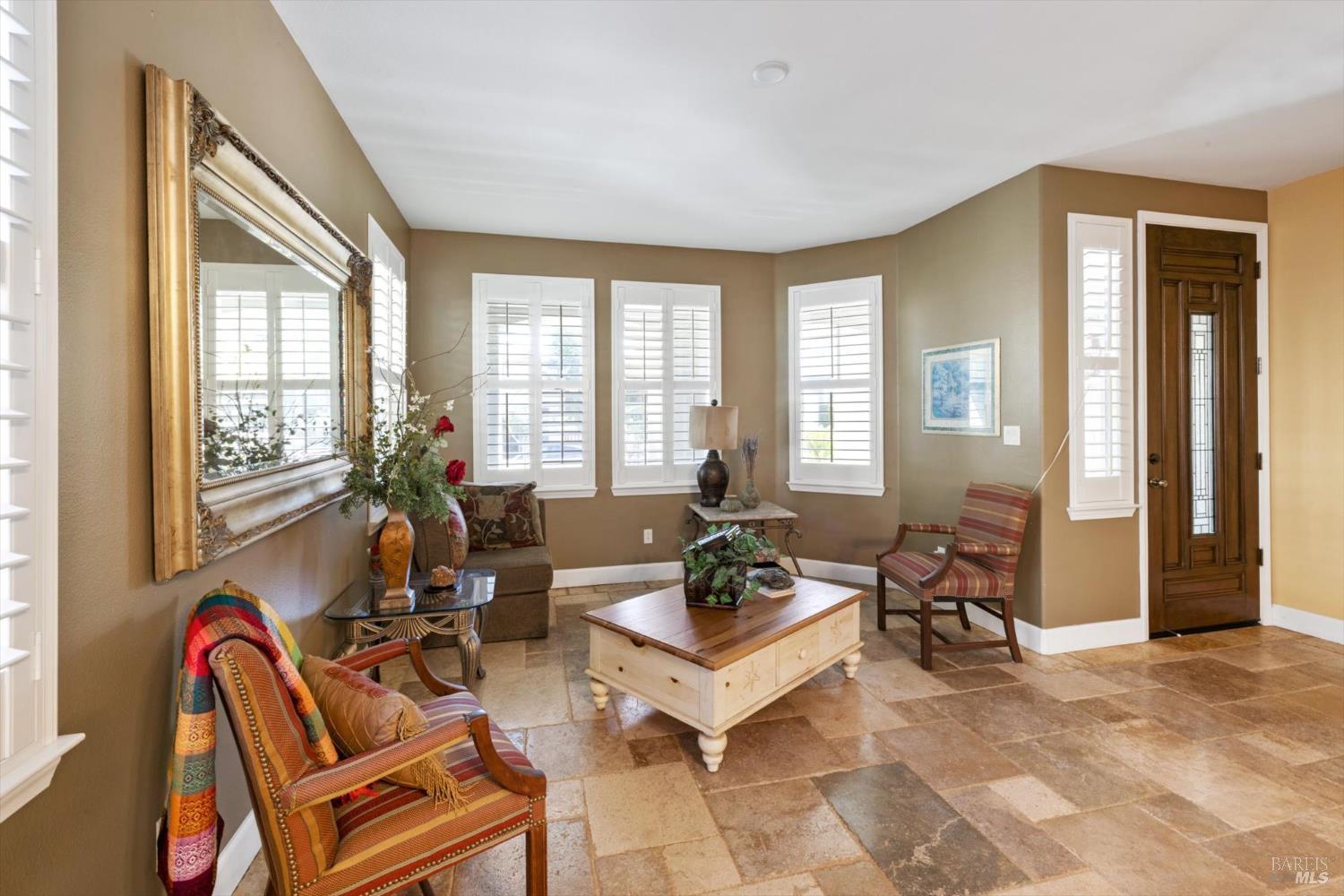 Detail Gallery Image 6 of 78 For 425 Arguello Dr, Benicia,  CA 94510 - 4 Beds | 2/1 Baths
