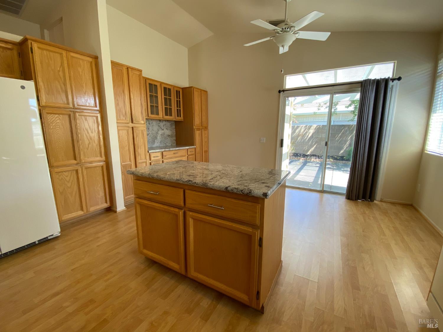 Detail Gallery Image 12 of 57 For 331 Pippin Ct, Vacaville,  CA 95687 - 2 Beds | 2 Baths