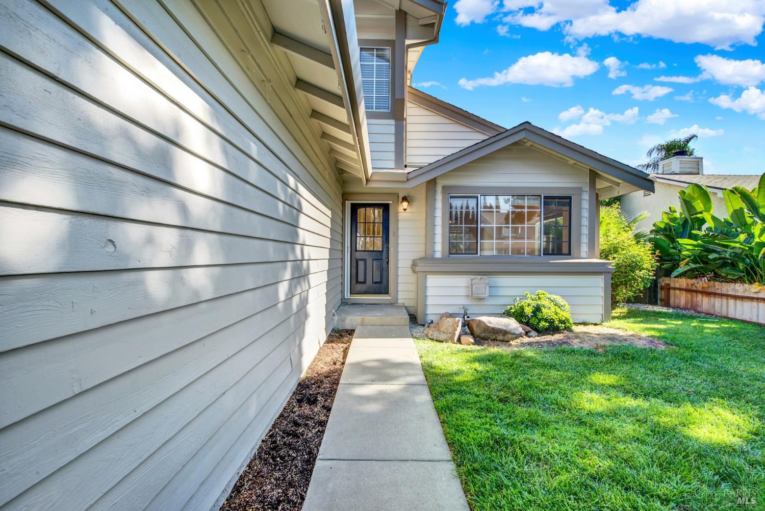 Detail Gallery Image 11 of 99 For 218 Donegal Ct, Vacaville,  CA 95688 - 4 Beds | 2/1 Baths