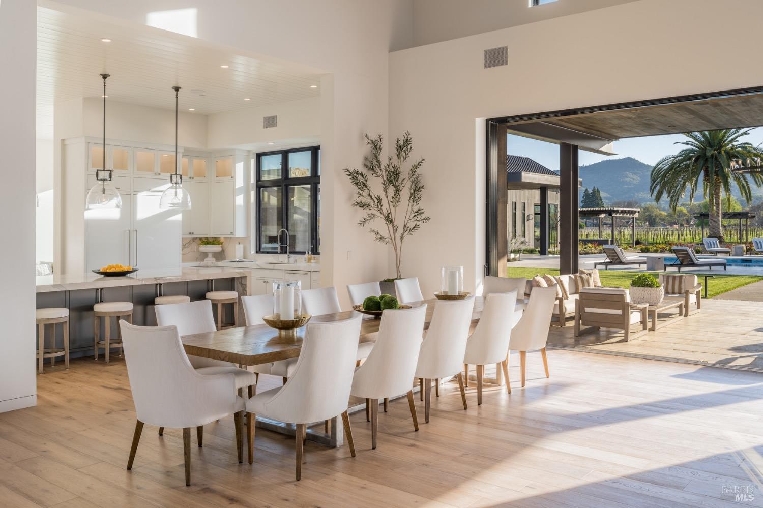 Detail Gallery Image 11 of 71 For 6691 Finnell Rd, Yountville,  CA 94599 - 6 Beds | 7/2 Baths