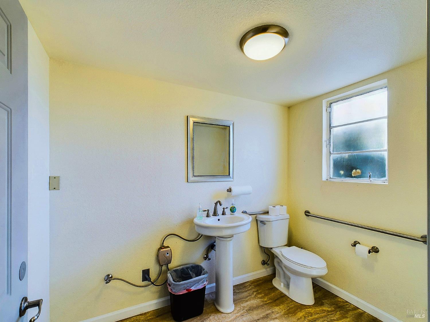 Detail Gallery Image 7 of 22 For 14420 Lakeshore Dr, Clearlake,  CA 95422 - – Beds | – Baths