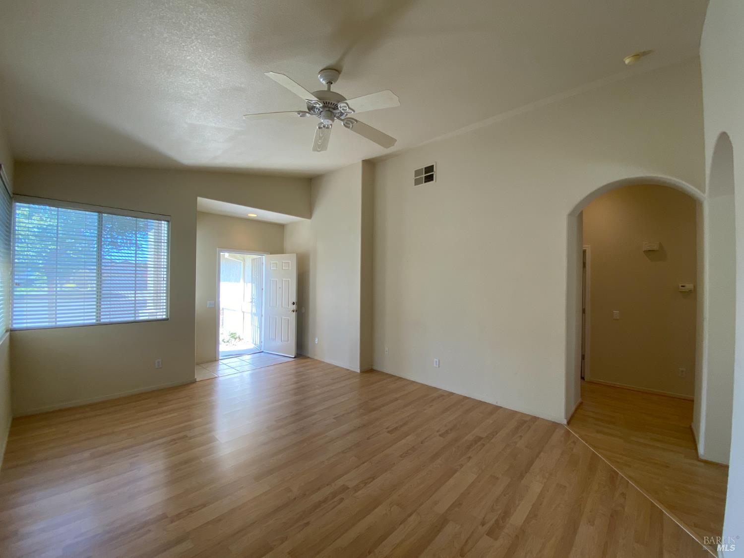 Detail Gallery Image 8 of 57 For 331 Pippin Ct, Vacaville,  CA 95687 - 2 Beds | 2 Baths