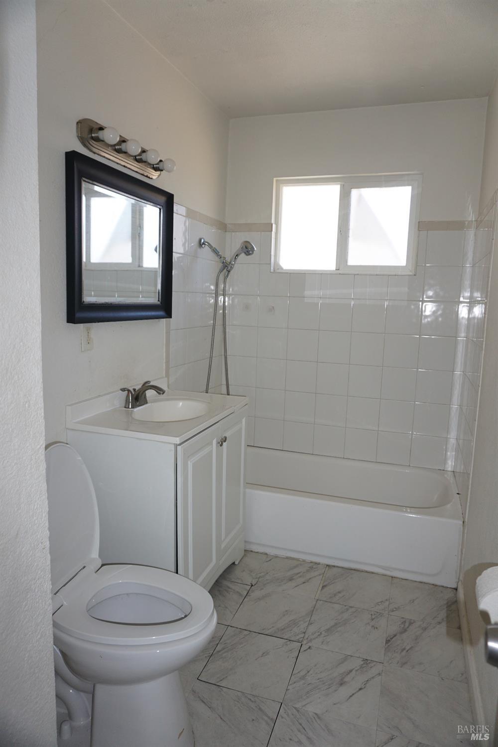Detail Gallery Image 17 of 23 For 170 Harvard Ave, Vallejo,  CA 94589 - 4 Beds | 2 Baths