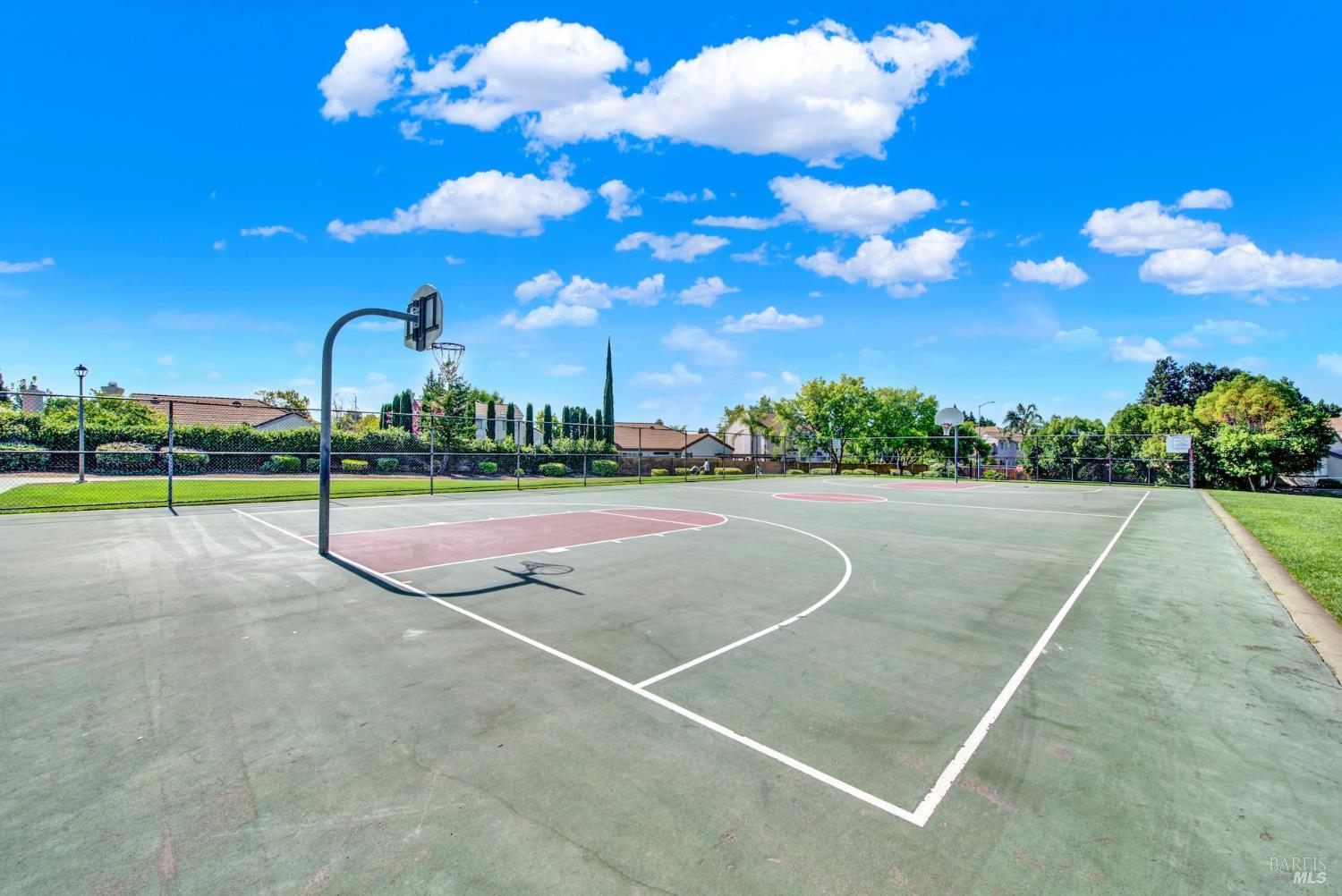 Detail Gallery Image 90 of 99 For 218 Donegal Ct, Vacaville,  CA 95688 - 4 Beds | 2/1 Baths