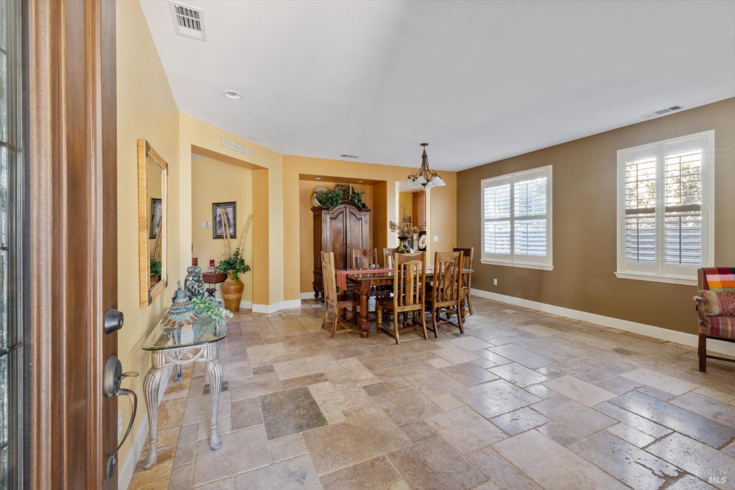 Detail Gallery Image 3 of 78 For 425 Arguello Dr, Benicia,  CA 94510 - 4 Beds | 2/1 Baths