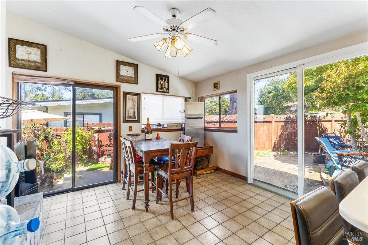 Detail Gallery Image 10 of 52 For 4331 Panorama Dr, Santa Rosa,  CA 95404 - 6 Beds | 3 Baths