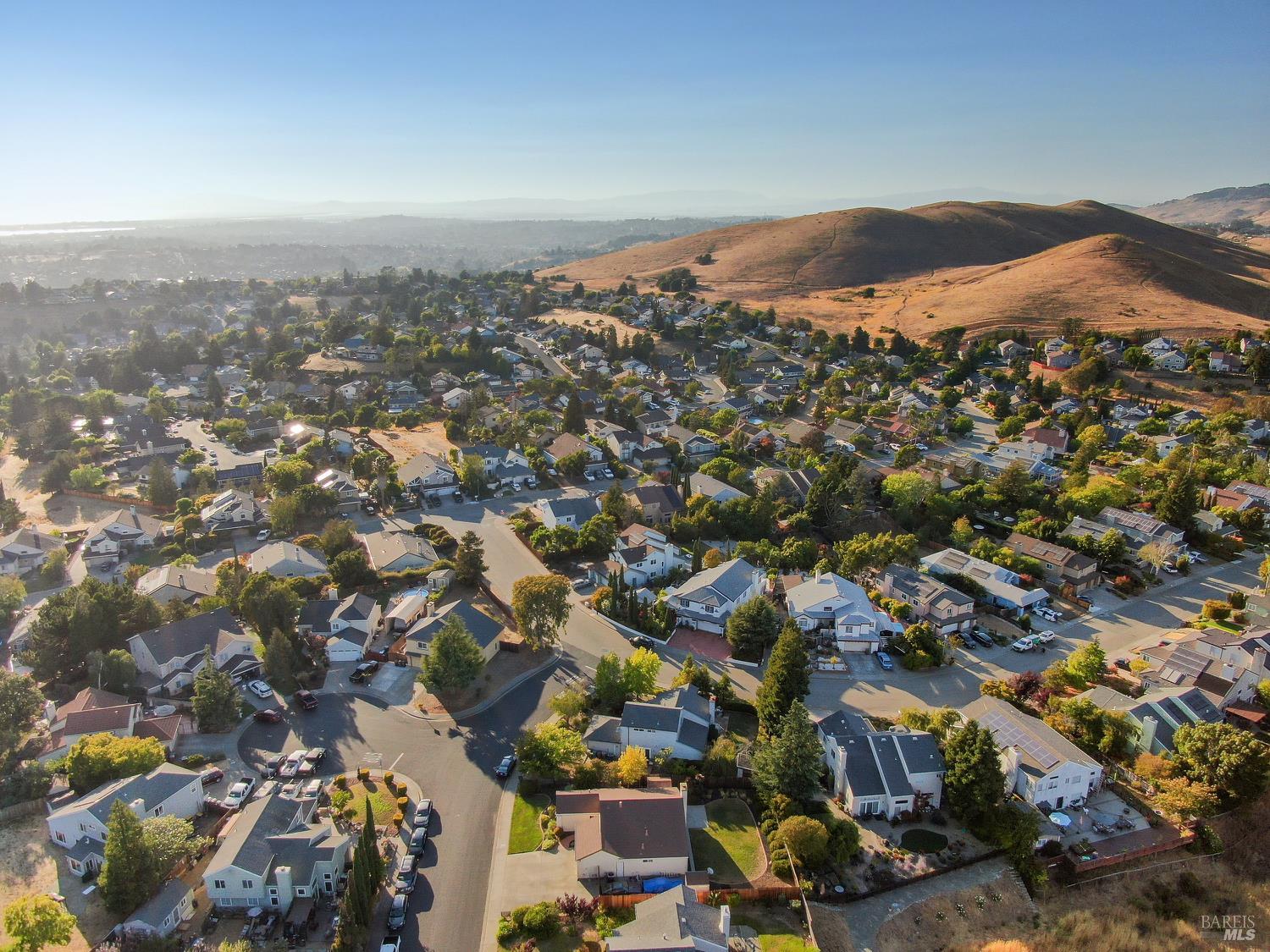Detail Gallery Image 52 of 61 For 789 Barton Way, Benicia,  CA 94510 - 3 Beds | 2 Baths