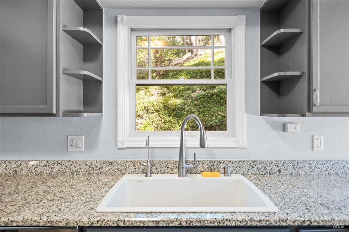 Detail Gallery Image 9 of 36 For 11165 Hwy 116 Unkn, Forestville,  CA 95436 - 3 Beds | 1 Baths