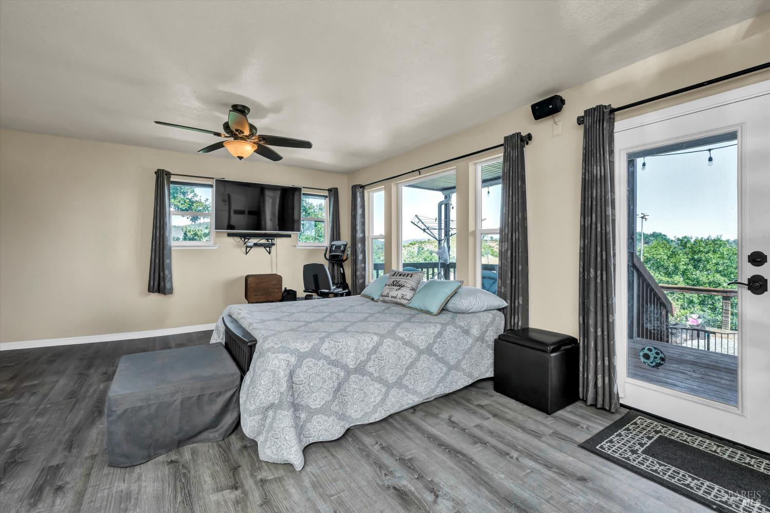 Detail Gallery Image 10 of 54 For 10225 Kelsey Creek Dr, Kelseyville,  CA 95451 - 3 Beds | 3 Baths