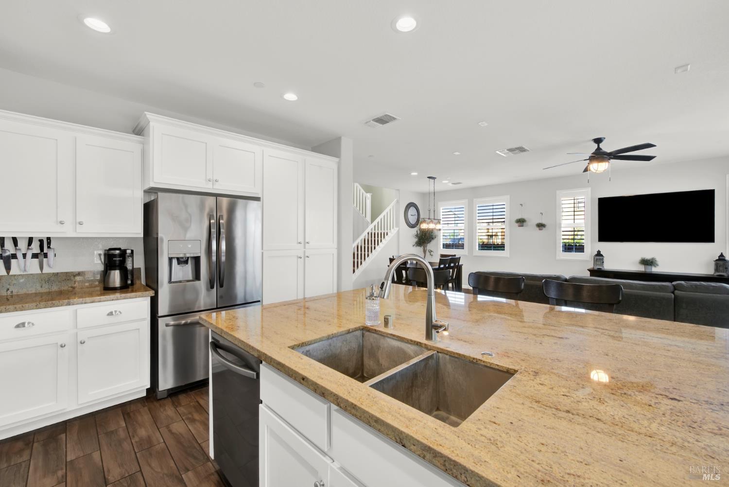 Detail Gallery Image 20 of 67 For 336 Primrose Dr, Vacaville,  CA 95687 - 4 Beds | 3 Baths