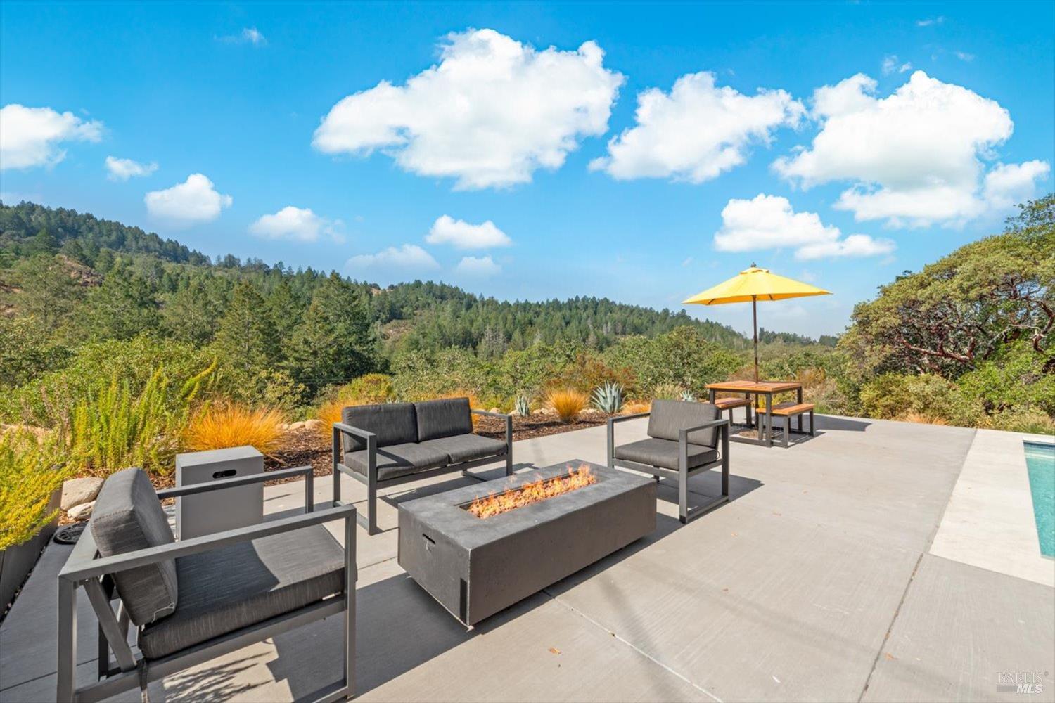 Detail Gallery Image 24 of 31 For 5860 Sharp Rd, Calistoga,  CA 94515 - 4 Beds | 4 Baths