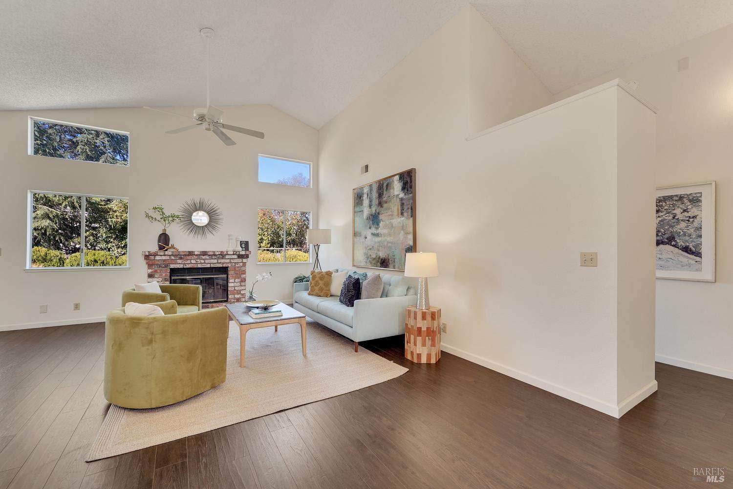 Detail Gallery Image 6 of 61 For 789 Barton Way, Benicia,  CA 94510 - 3 Beds | 2 Baths