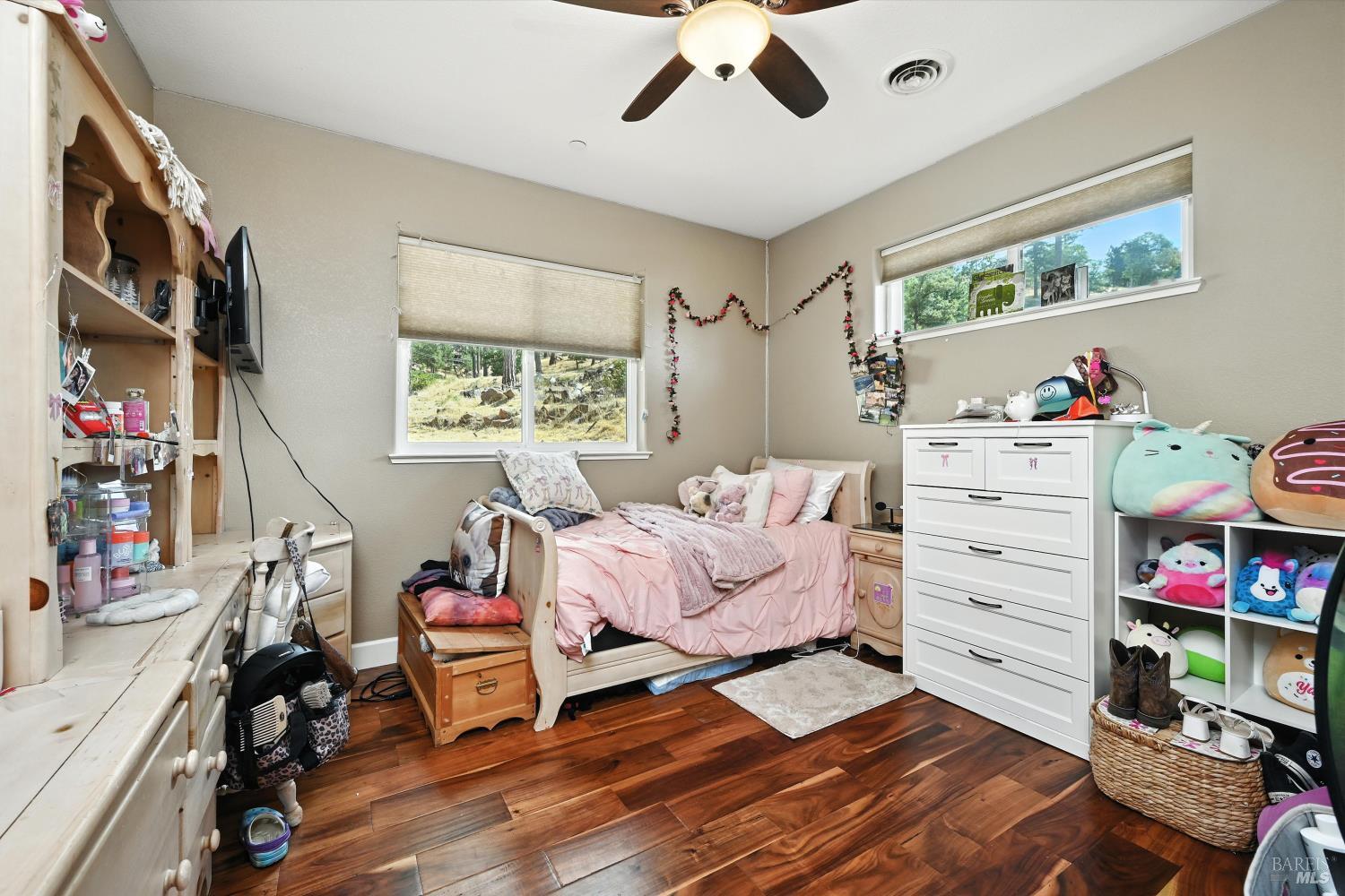 Detail Gallery Image 15 of 24 For 9482 Hoberg Dr, Cobb,  CA 95426 - 3 Beds | 2 Baths