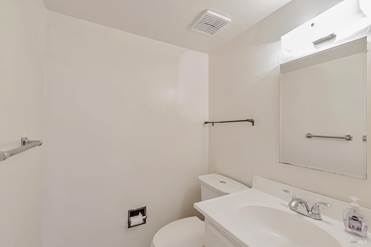 Detail Gallery Image 37 of 48 For 5209 San Luis Ave, Santa Rosa,  CA 95409 - 5 Beds | 3/1 Baths