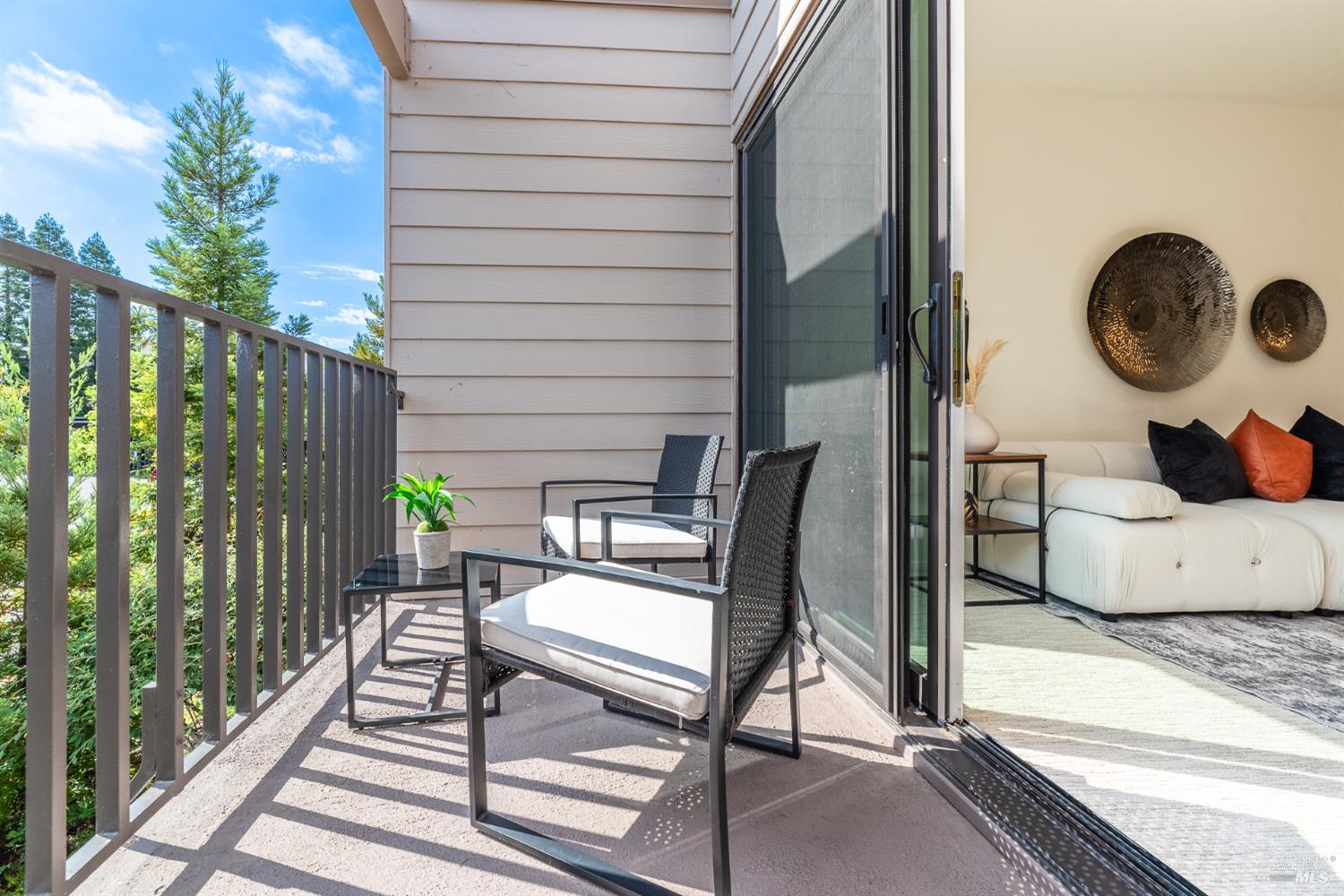 Detail Gallery Image 6 of 39 For 804 via Casitas Dr, Greenbrae,  CA 94904 - 3 Beds | 2 Baths