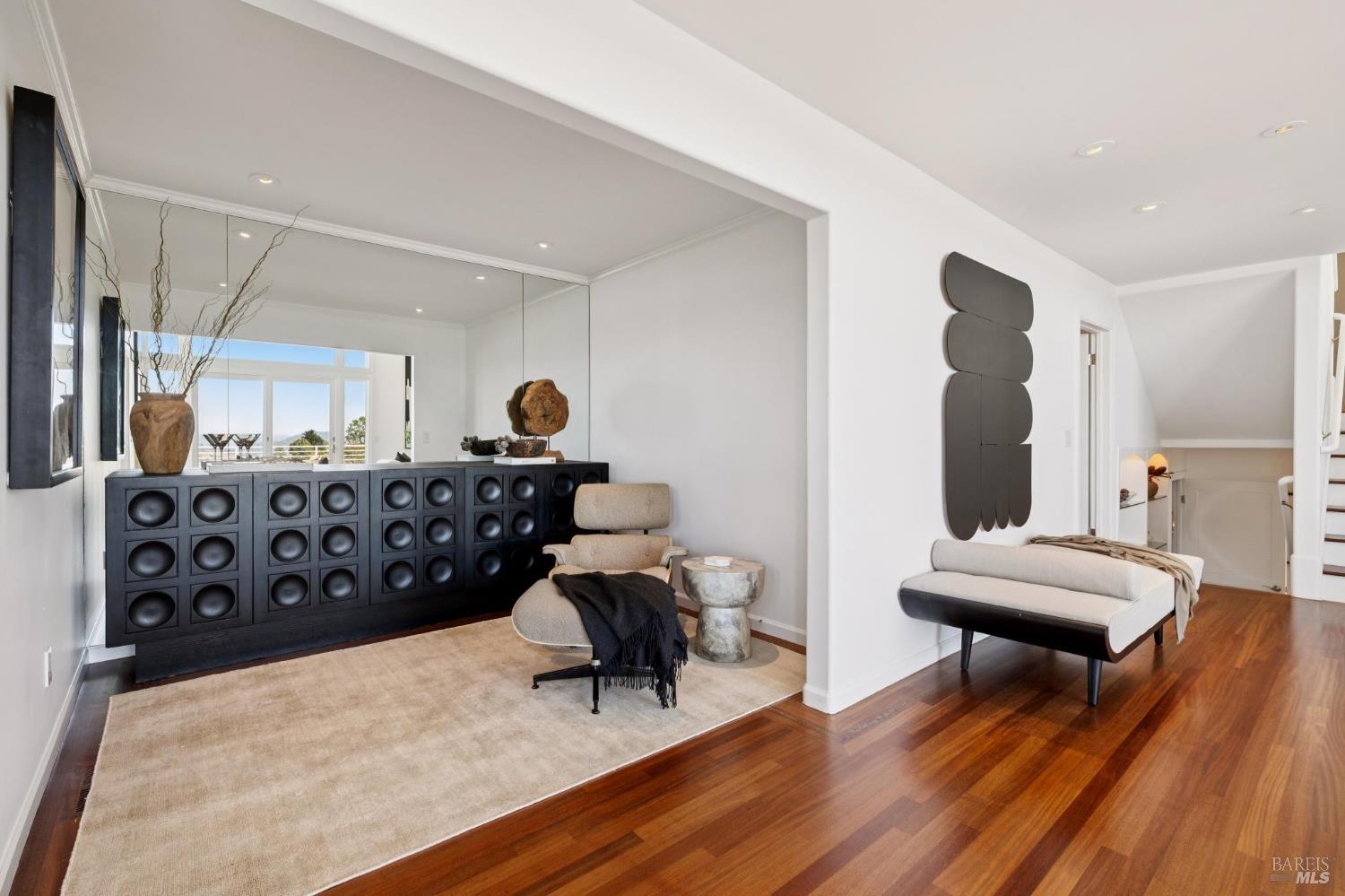 Detail Gallery Image 7 of 72 For 260 Spencer Ave, Sausalito,  CA 94965 - 5 Beds | 5 Baths