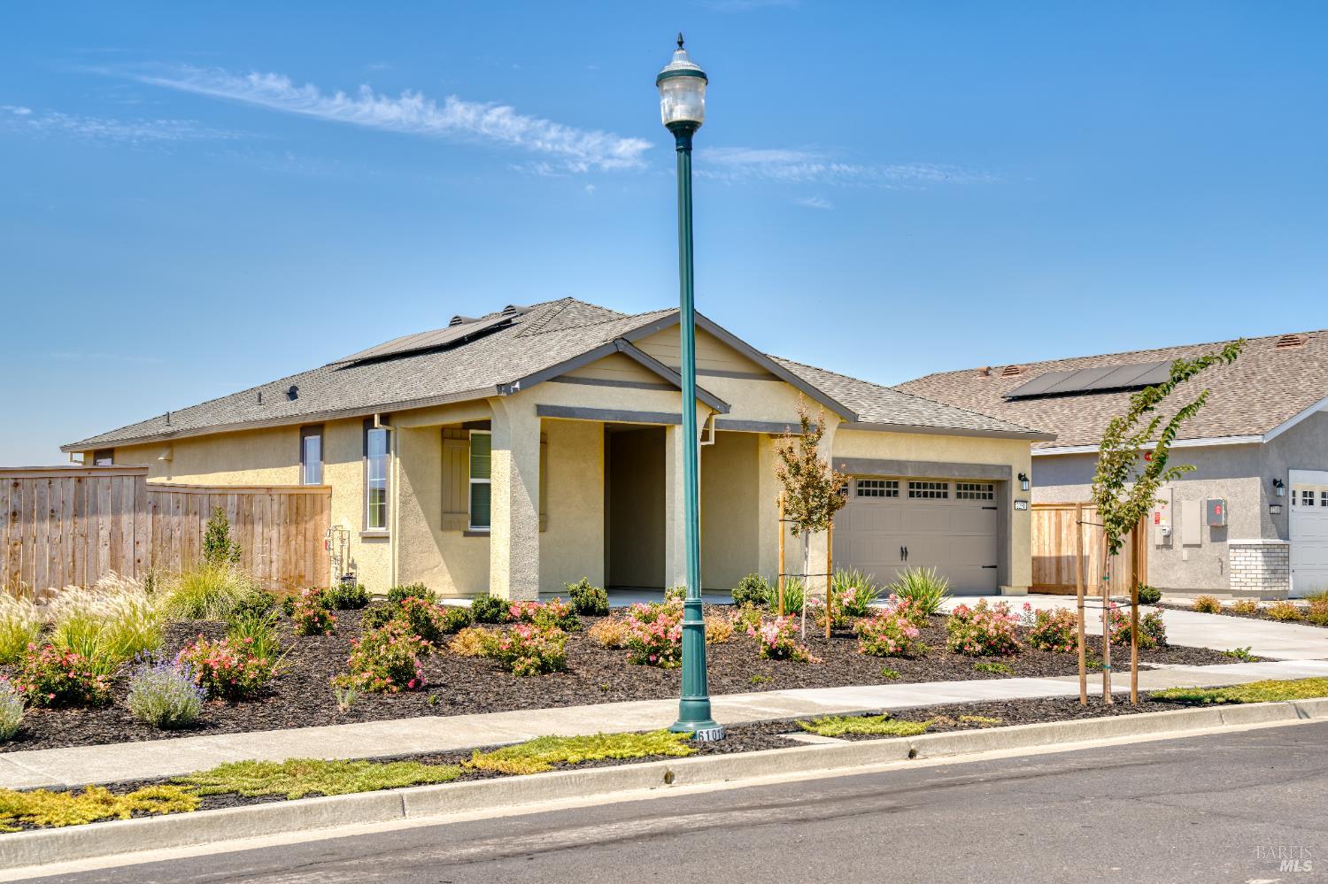 Detail Gallery Image 3 of 31 For 2231 Espana Ln, Rio Vista,  CA 94571 - 2 Beds | 2 Baths