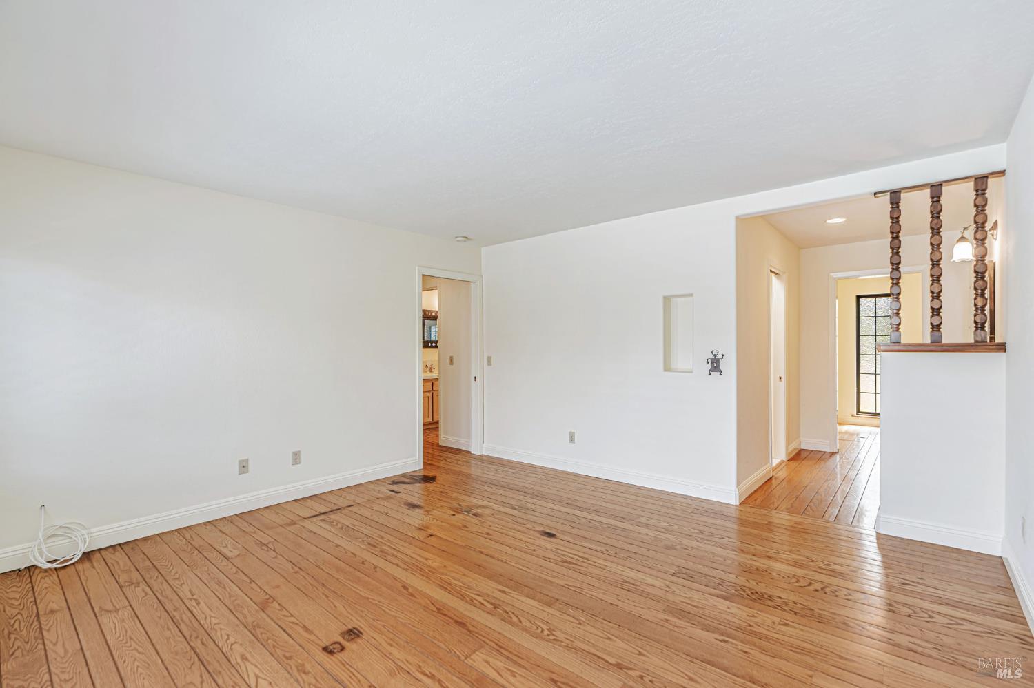 Detail Gallery Image 28 of 45 For 2213 Warwick Dr, Santa Rosa,  CA 95405 - 3 Beds | 2/1 Baths