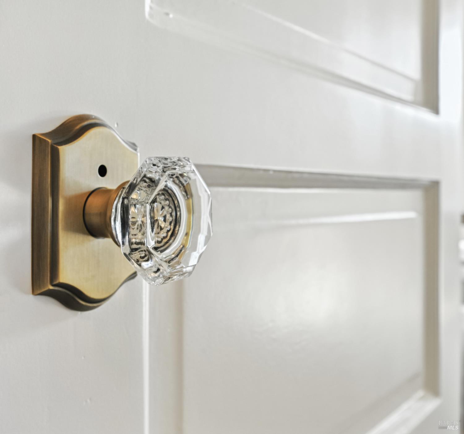 Detail Gallery Image 14 of 66 For 15 8th St, Petaluma,  CA 94952 - 3 Beds | 2/1 Baths