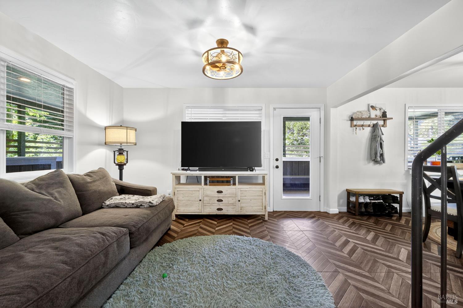 Detail Gallery Image 13 of 26 For 16799 Center Way, Guerneville,  CA 95446 - 5 Beds | 2 Baths