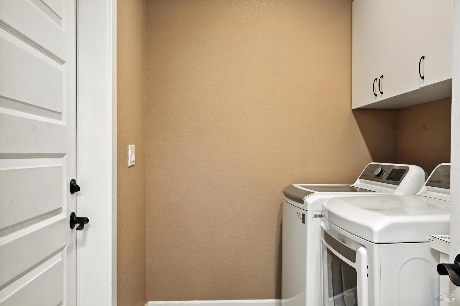 Detail Gallery Image 18 of 24 For 9482 Hoberg Dr, Cobb,  CA 95426 - 3 Beds | 2 Baths