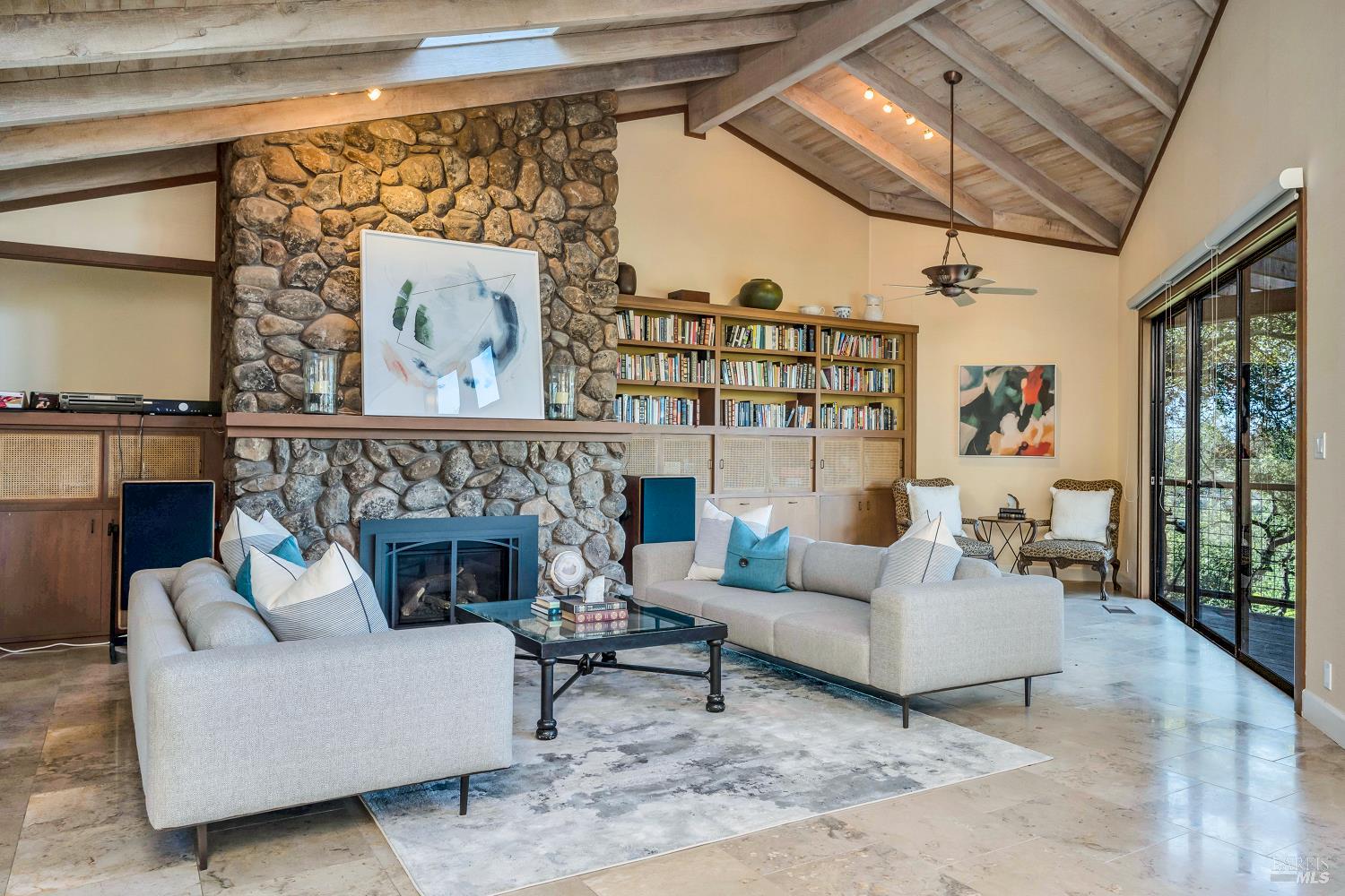 Detail Gallery Image 8 of 37 For 522 Meadowood Ln, Saint Helena,  CA 94574 - 2 Beds | 3 Baths
