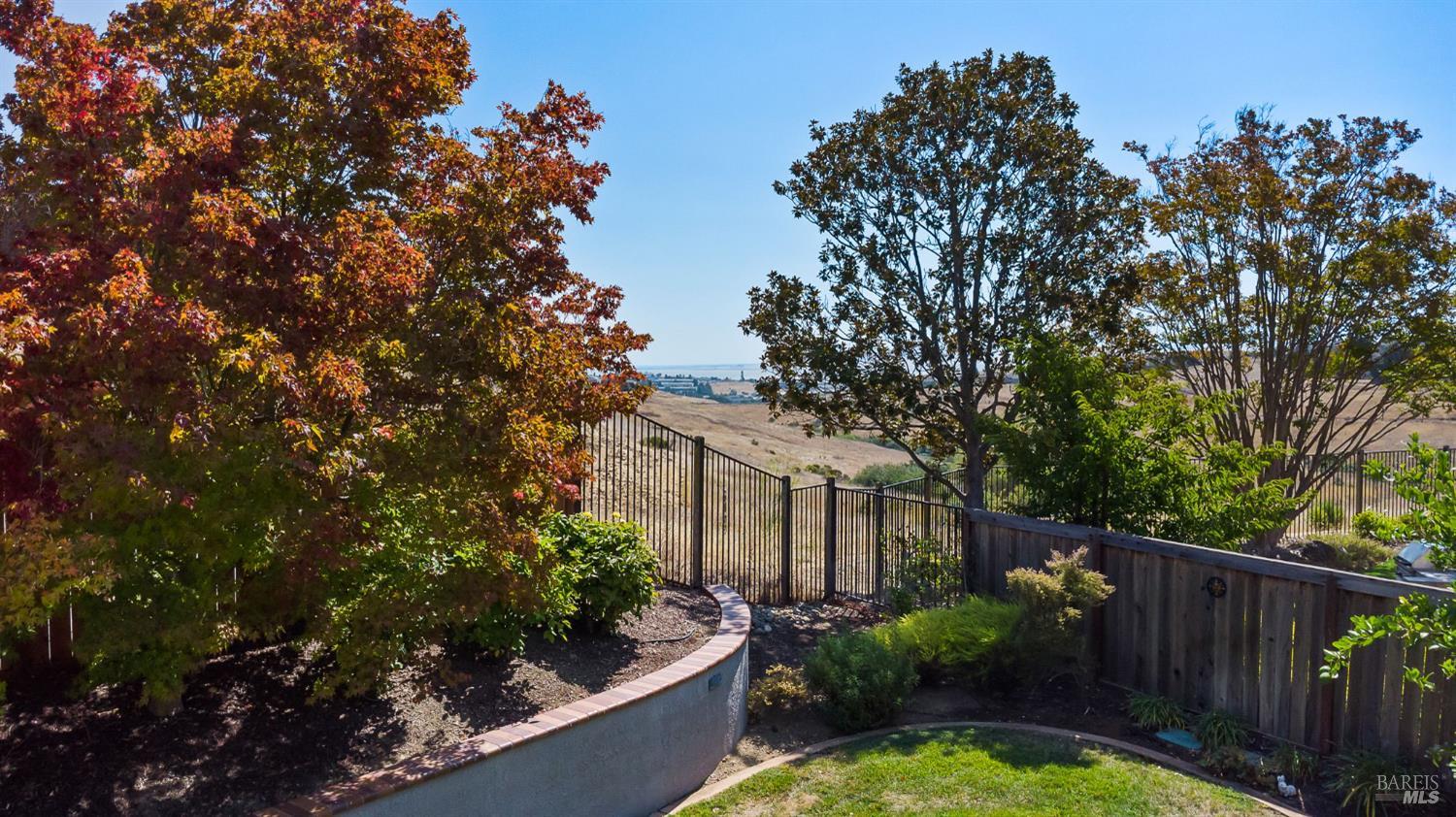 Detail Gallery Image 60 of 71 For 644 Brown Ct, Benicia,  CA 94510 - 5 Beds | 3 Baths
