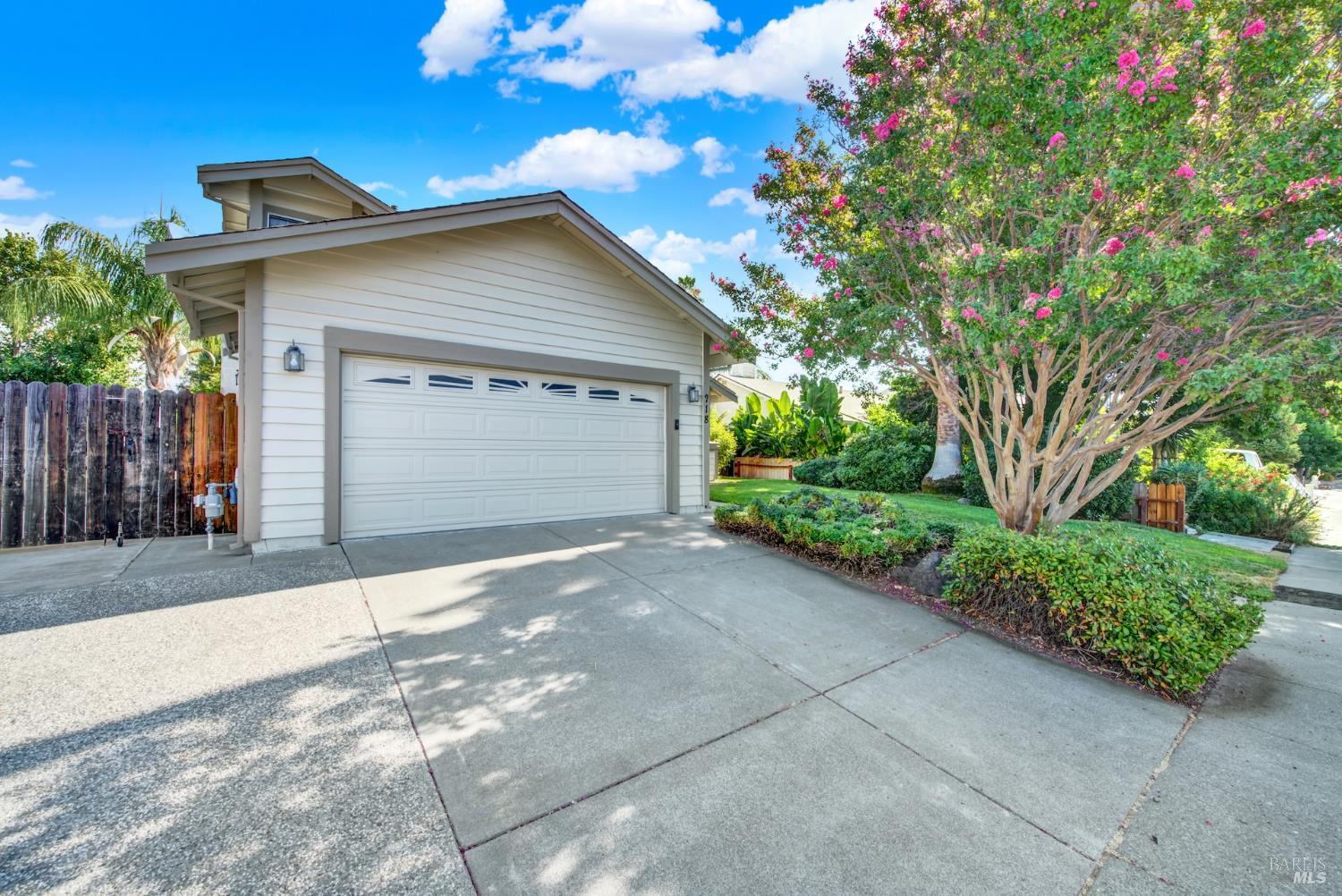 Detail Gallery Image 5 of 99 For 218 Donegal Ct, Vacaville,  CA 95688 - 4 Beds | 2/1 Baths