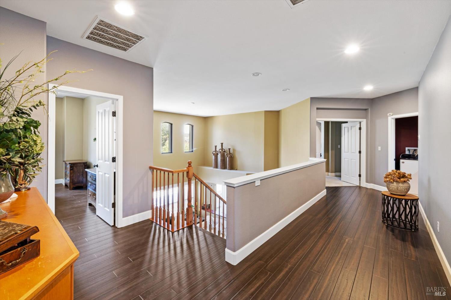 Detail Gallery Image 25 of 78 For 425 Arguello Dr, Benicia,  CA 94510 - 4 Beds | 2/1 Baths