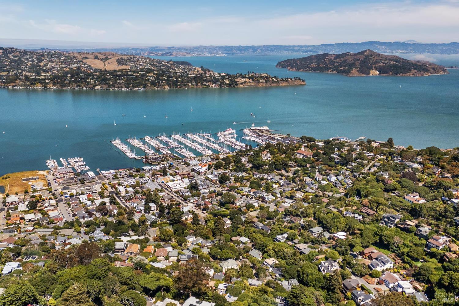Detail Gallery Image 62 of 72 For 260 Spencer Ave, Sausalito,  CA 94965 - 5 Beds | 5 Baths