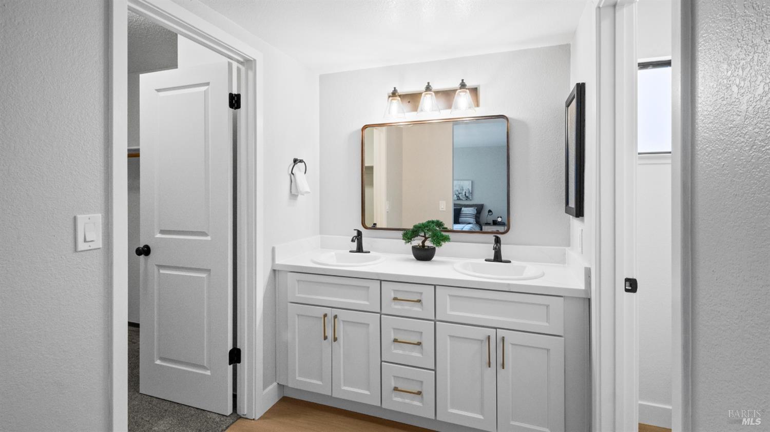 Detail Gallery Image 45 of 99 For 3265 Arroyo Dr, Fairfield,  CA 94533 - 4 Beds | 2/1 Baths