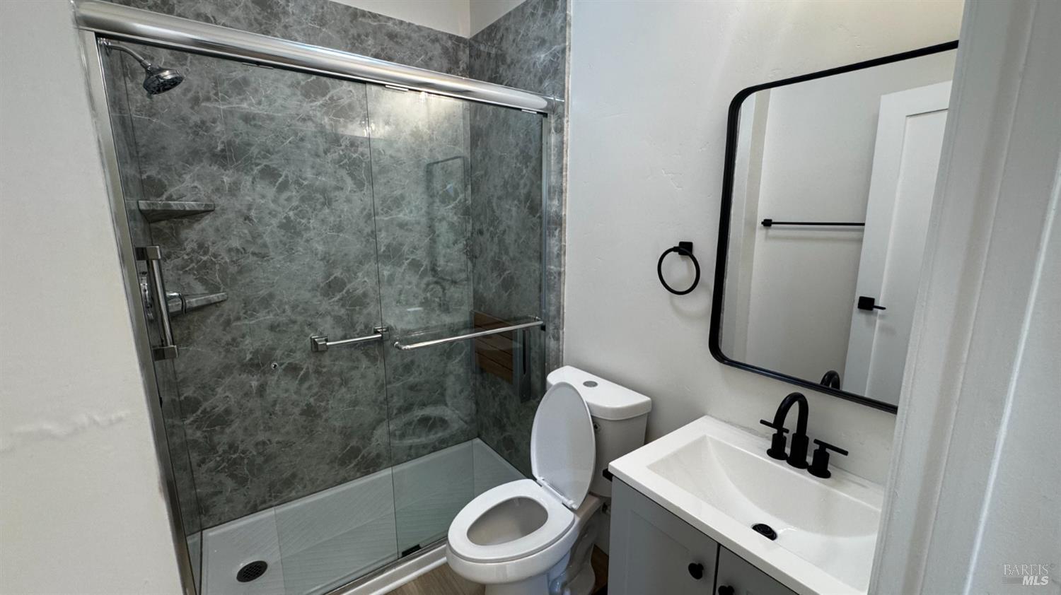 Detail Gallery Image 8 of 19 For 43 11th St, Richmond,  CA 94801 - 3 Beds | 2 Baths