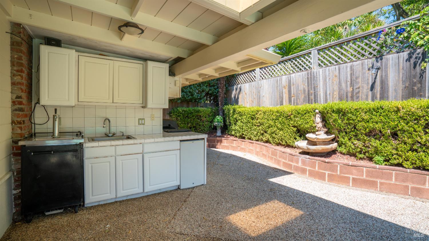 Detail Gallery Image 33 of 44 For 120 Meriam Dr, San Rafael,  CA 94903 - 3 Beds | 2/1 Baths