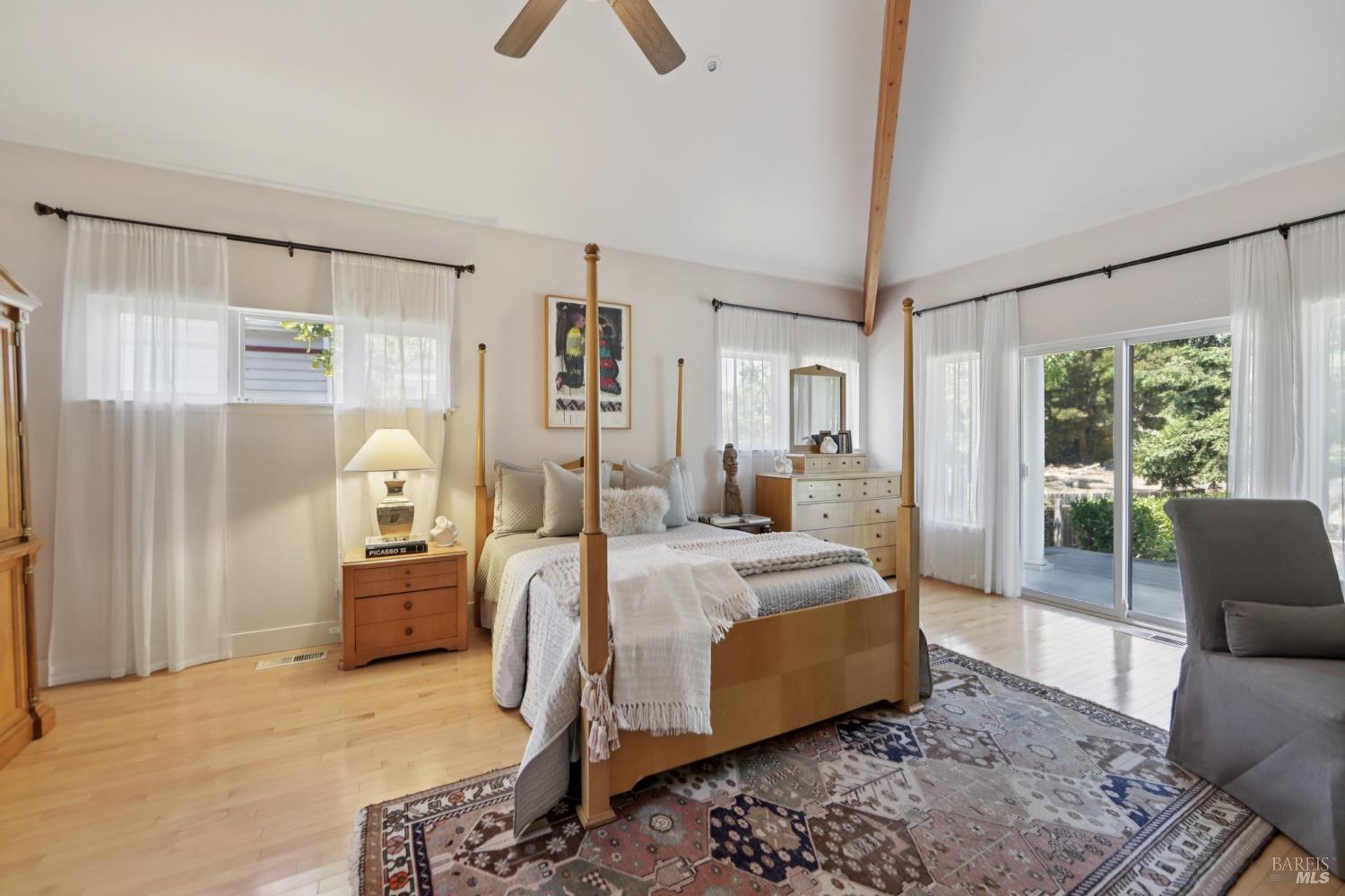 Detail Gallery Image 29 of 99 For 161 E D St, Benicia,  CA 94510 - 4 Beds | 3/1 Baths