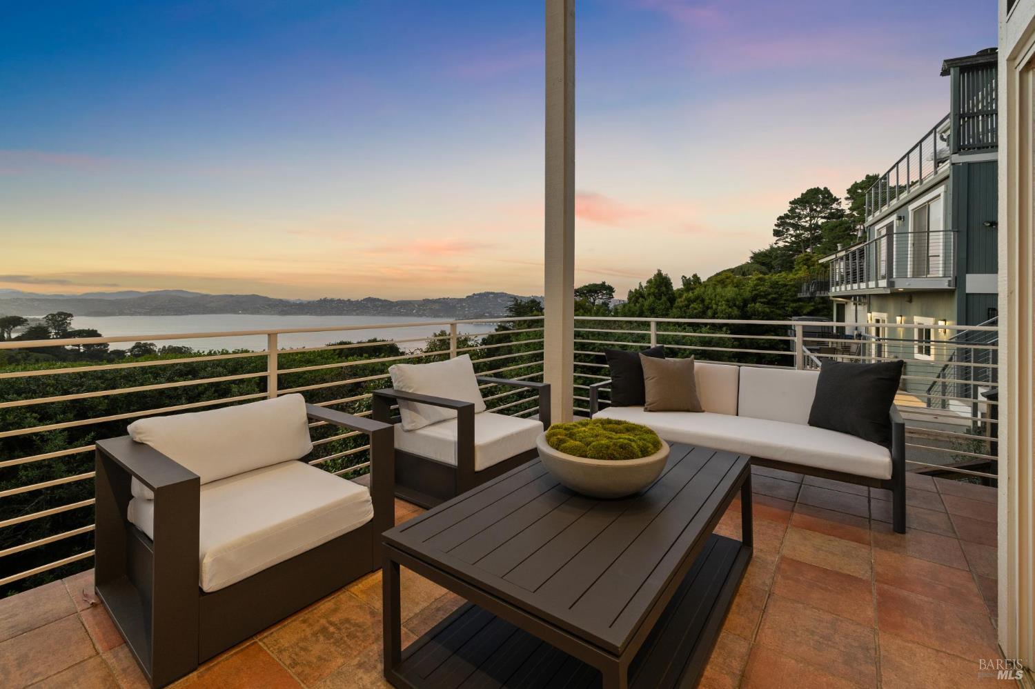 Detail Gallery Image 64 of 72 For 260 Spencer Ave, Sausalito,  CA 94965 - 5 Beds | 5 Baths