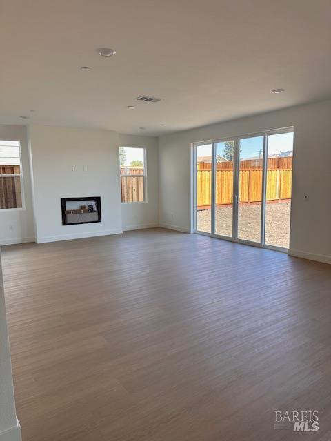 Detail Gallery Image 8 of 17 For 7316 Willowglen Dr, Rohnert Park,  CA 94928 - 3 Beds | 2/1 Baths