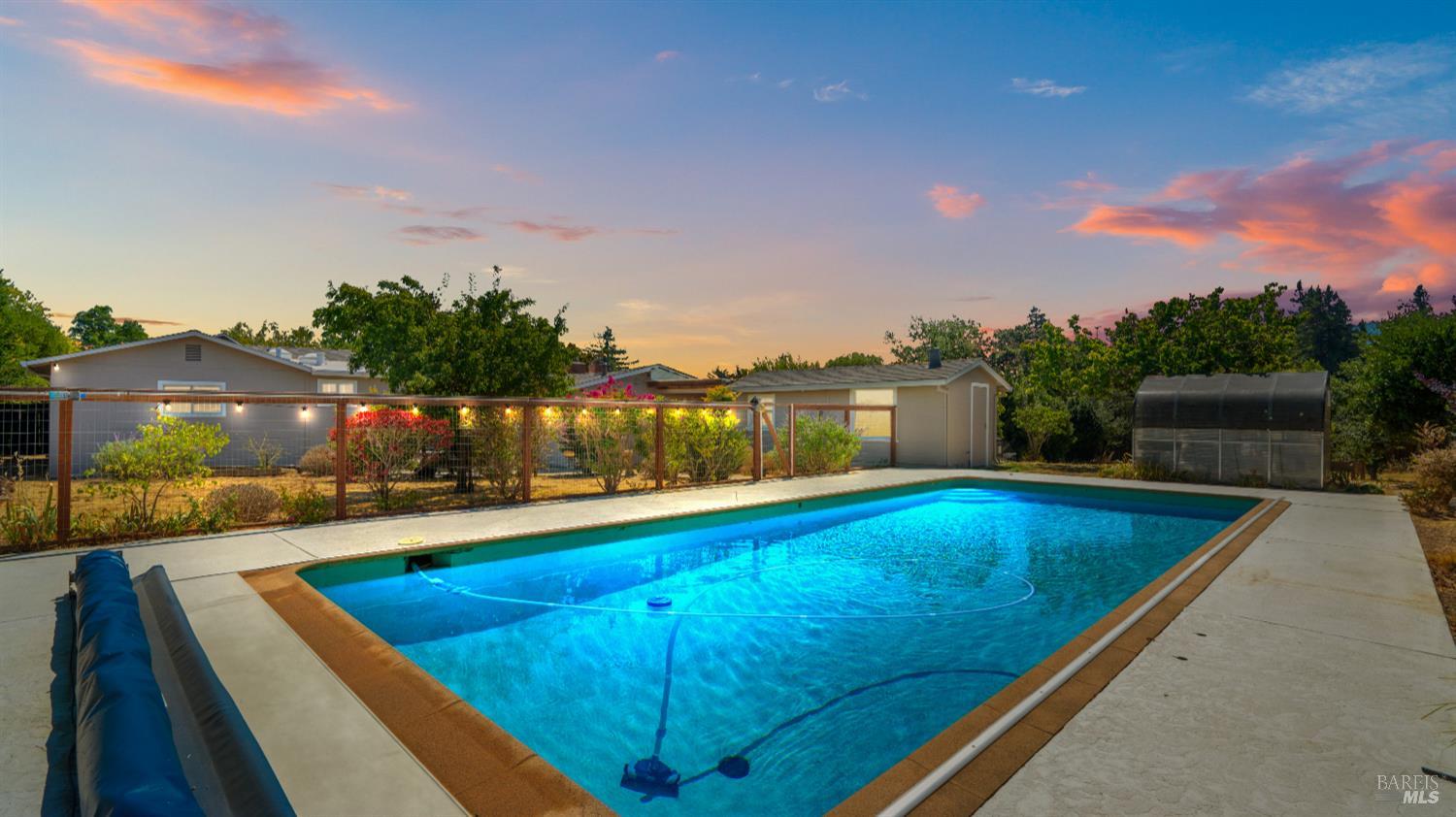 Detail Gallery Image 37 of 40 For 765 Sun Ln, Novato,  CA 94947 - 4 Beds | 3 Baths